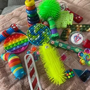 LOT OF FIDGET/STRESS/SENSORY MISC TOYS